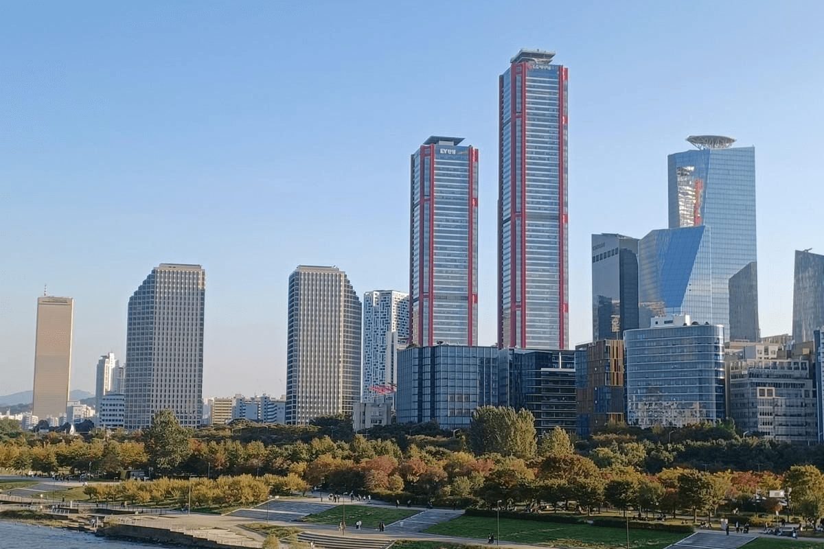 Non-Listed Firms Dominate Financial AI Patent Applications