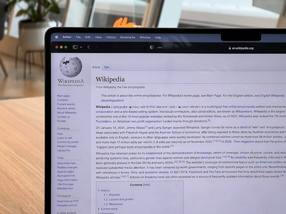 Xikipedia Delivers Localized Wikipedia Feed Preserving Privacy