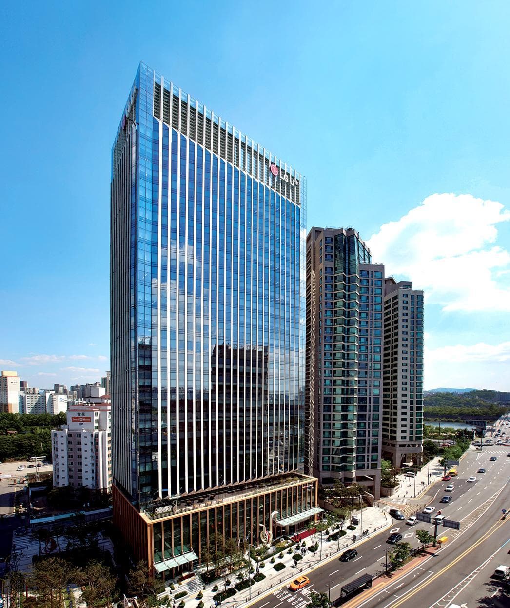 LG Uplus Posts 2025 Revenue Growth to $11.6B