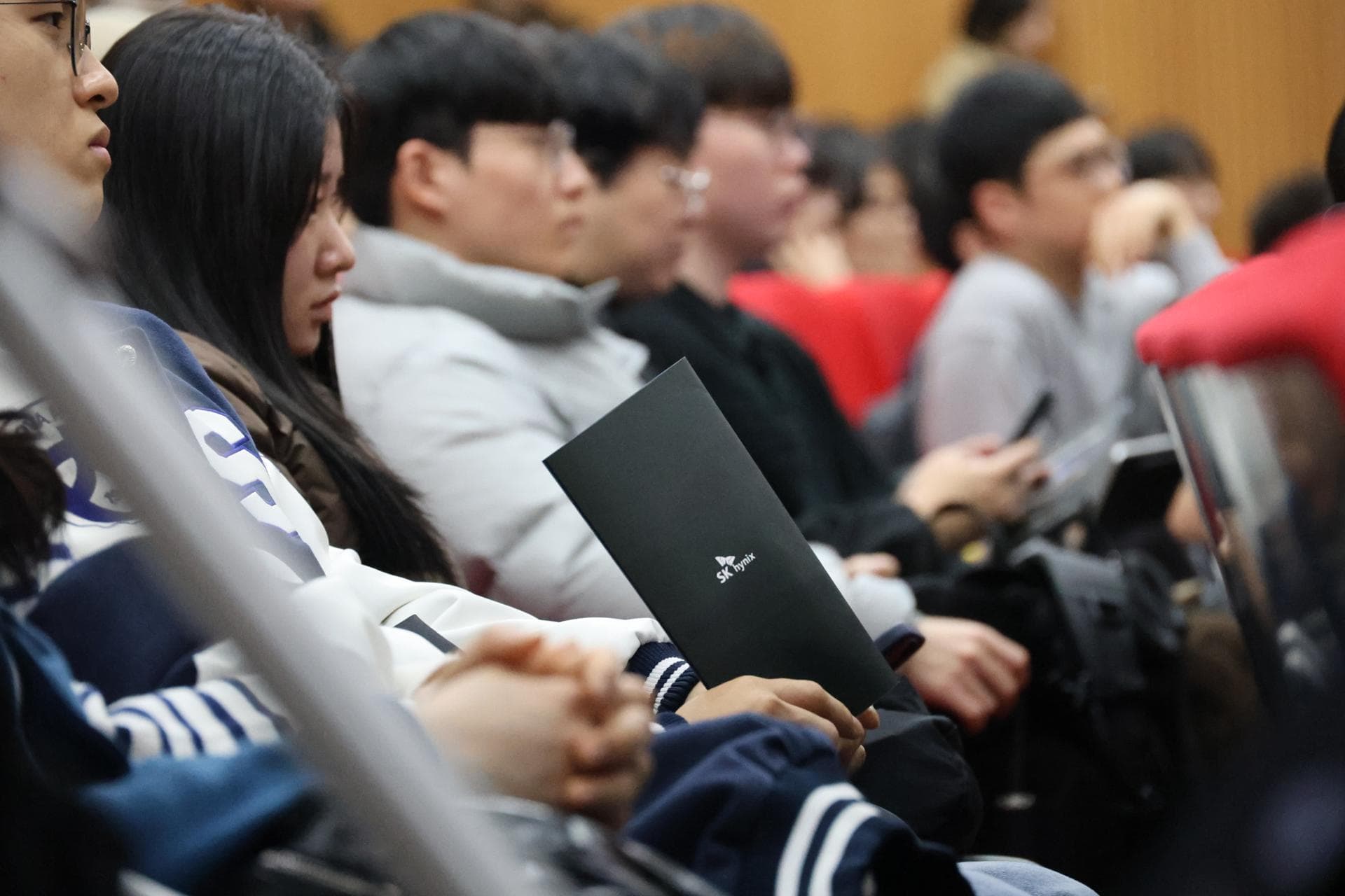 SK Hynix Beats Samsung As Top Employer Preference