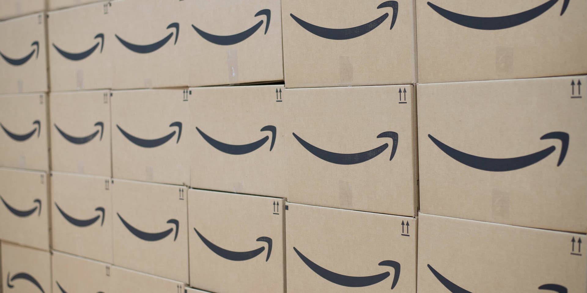 Amazon Reviews AI-Linked Code Changes After Outages