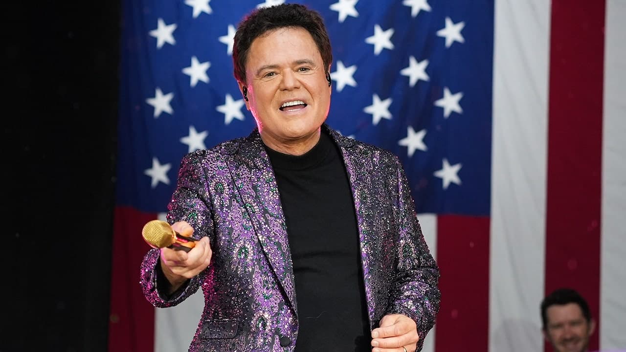 Donny Osmond Performs Duet With Digital Teen